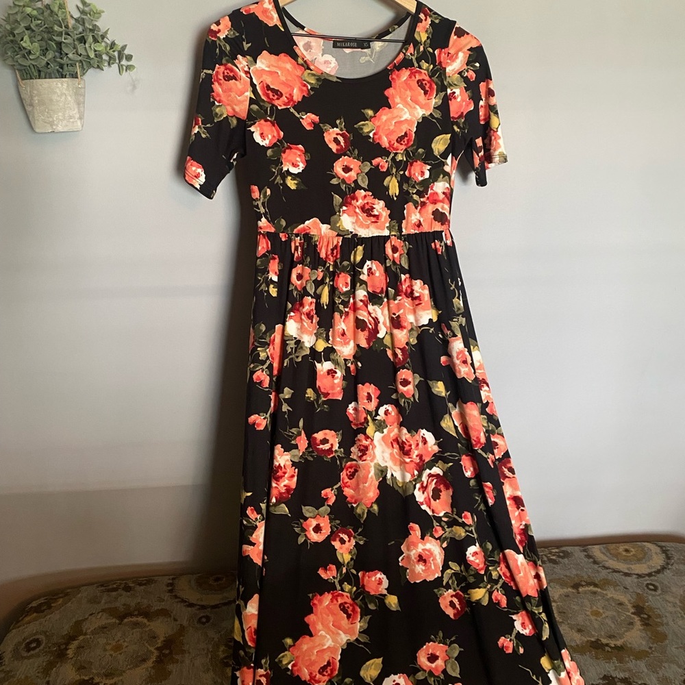 Maxi Long Floral Dress!